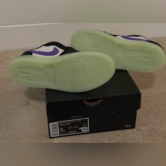 Jordan 1 Retro Low OG. Brand new! Box included. - Picture 5 of 5